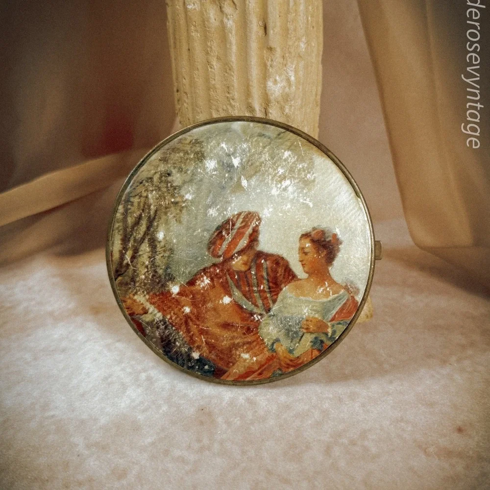Large Victorian Style Compact Mirror‎